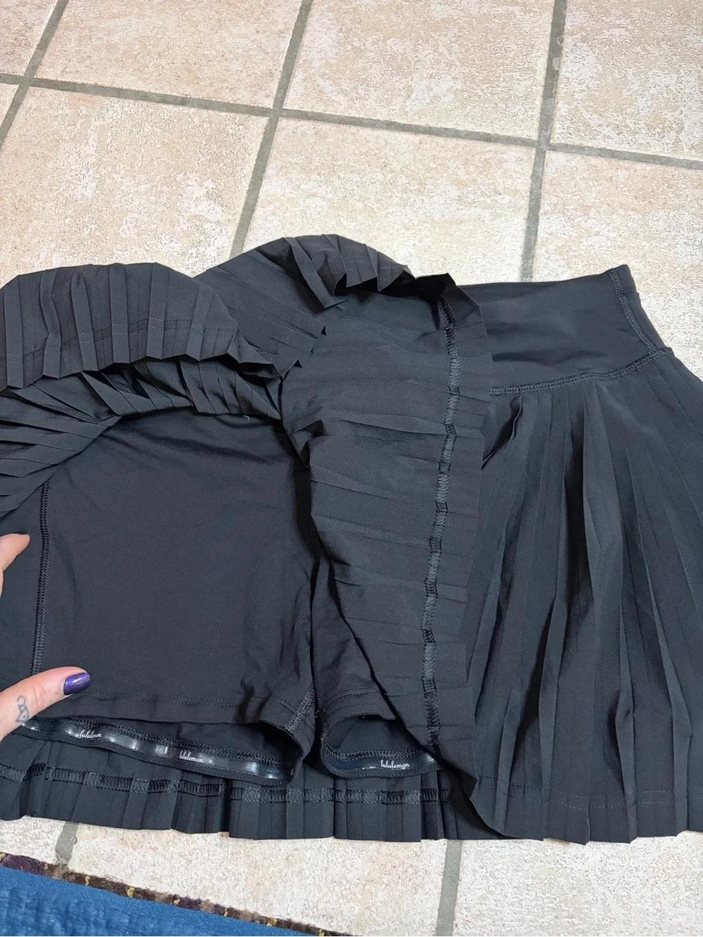Lululemon Pleat To Street Mid-Rise Skirt 13” (Black) Size 10